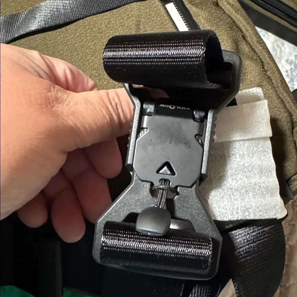 NWT ALPAKA Go Sling Mini V2 - Army Green with Fidlock - Picture 10 of 14